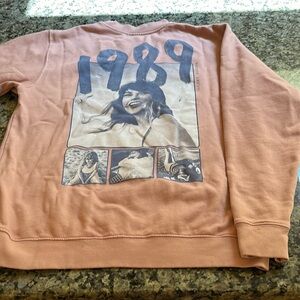 Taylor Swift 1989 Pink Photo Crew Size S NWT